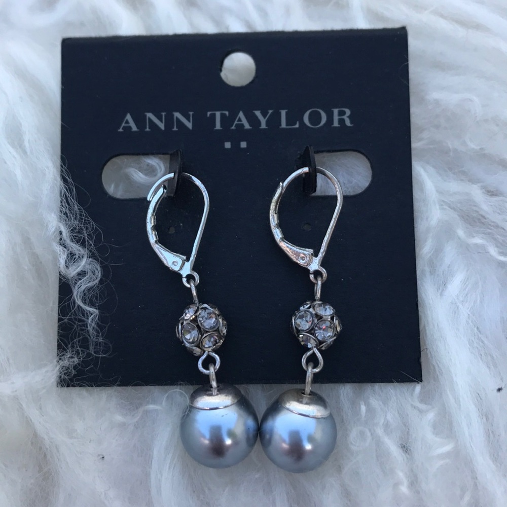 Ann Taylor amazing earring new with tags